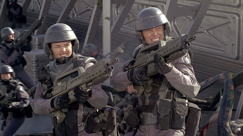 4. Мобильная пехота из фильма «Звёздный десант» (1997).