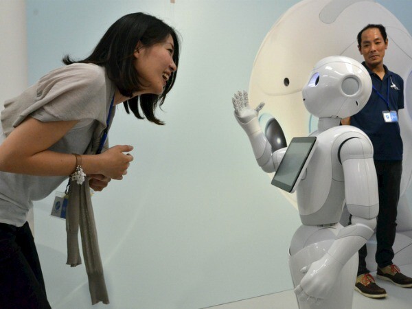 В Японии стартовали продажи первого робота Pepper