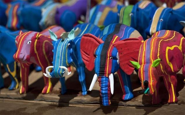  Благотворительный проект Julie Church: игрушки из обуви