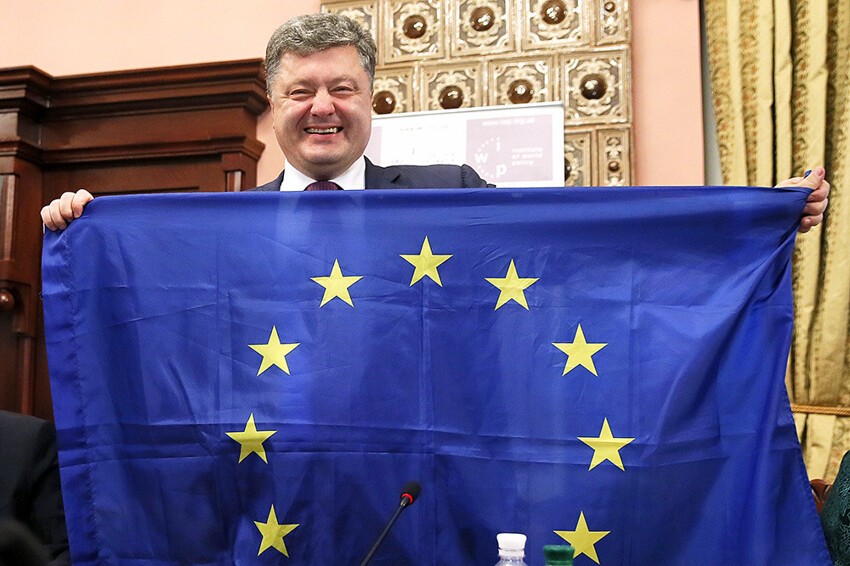 Власти ЕС ужесточают условия получения шенгенской визы для украинцев.