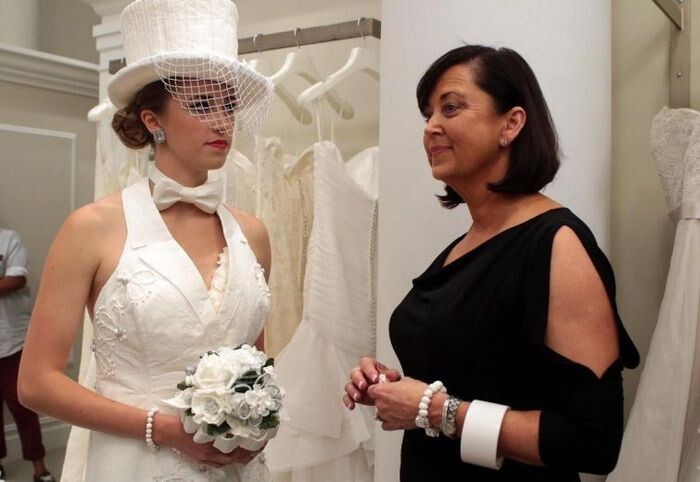 Конкурс свадебных платьев из туалетной бумаги
