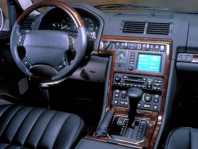 45 лет внедорожнику Range Rover