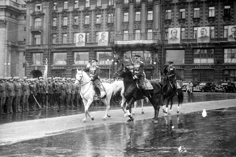 Как проходил первый Парад Победы 24 июня 1945 года