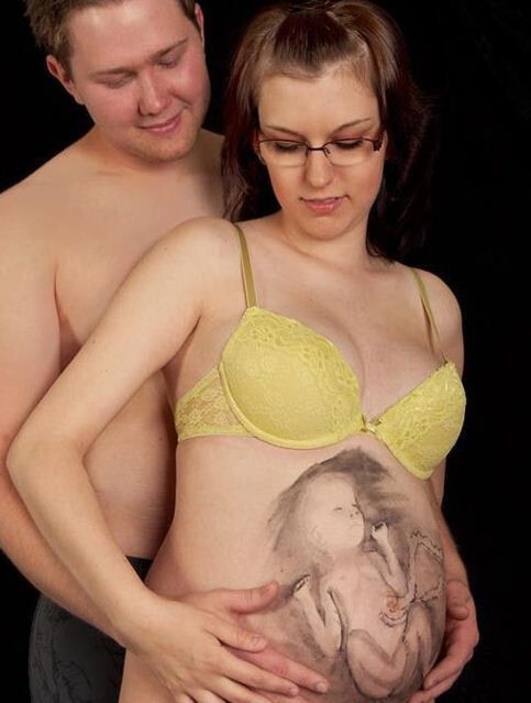 50 самых странных портретов беременных женщин