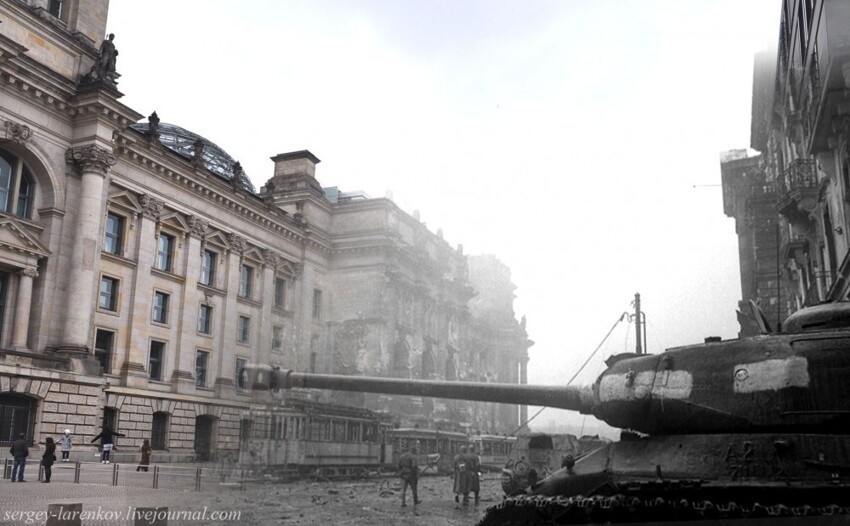 43. Берлин 1945-2010 Танк ИС-2 у Рейхстага.