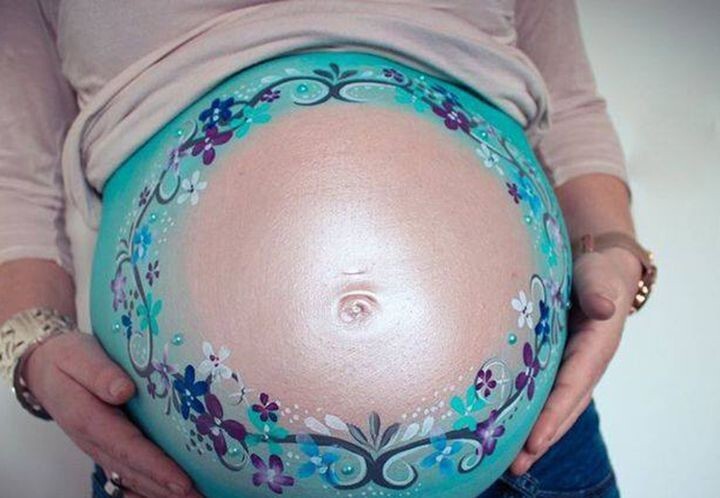 17 шедеврально-комических творений на животе беременных