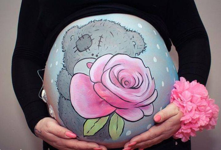 17 шедеврально-комических творений на животе беременных