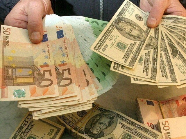 Экс-конгрессмен США Рон Пол: арест активов РФ приближает гибель доллар