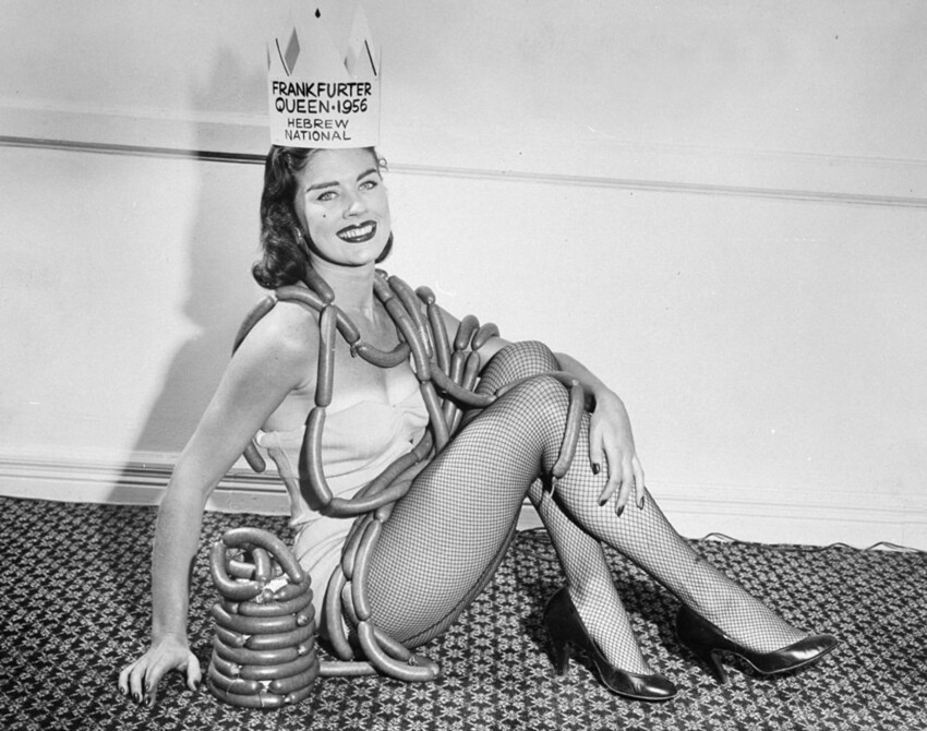 1. Королева Сосисок, 1956