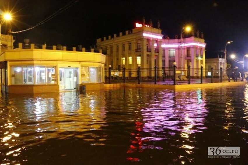 Воронеж  гроза 25 июня 2015 Кто хотел в Венецию?Приезжайте в Воронеж