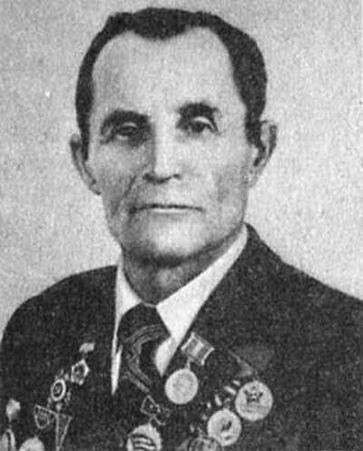 На фото: человек, у которого нужно учиться воевать — Д.И. Малько. Ему так и не было присвоено звание Героя Советского Союза.