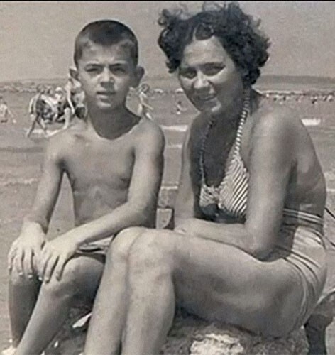 Михаил Боярский с мамой