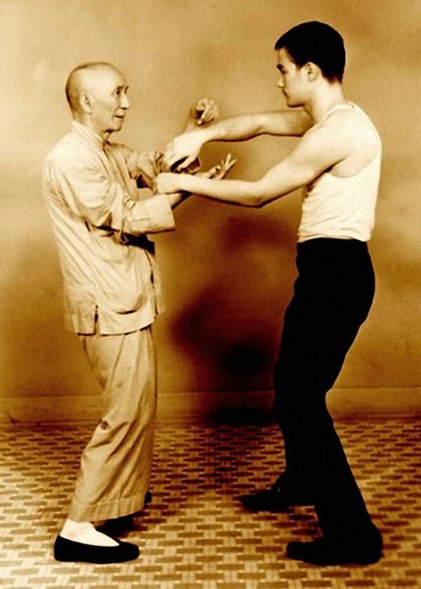 Тренировка пятнадцатилетнего Брюса Ли, 1955 год 