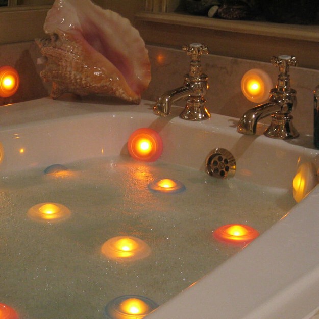 21. Светильники для ванны, которые заменят свечи 