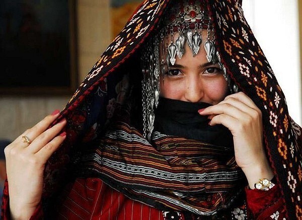 А в Туркменистане обязателен головной убор из ткани и теста