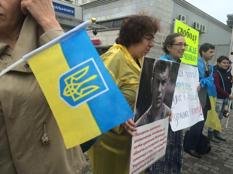 В Москве прошел многомиллионный митинг против поддержки Новороссии.