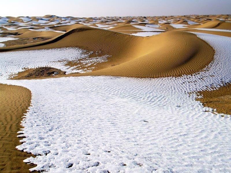 А знаете ли вы, что в пустыне Сахара однажды - 18 февраля 1979 г.  шел снег.