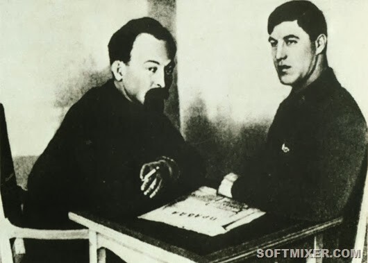 Мартынов (справа) с Дзержинским
