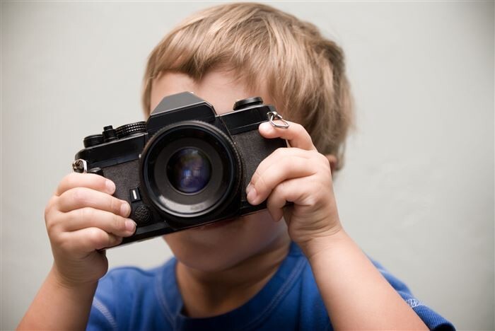 10. Отправляясь в многолюдное место, убедитесь в том, что сфотографировали ваших детей. Так вы будете точно помнить, во что они одеты 