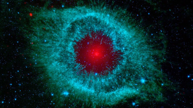 1. Туманность Улитка, также известная, как «Глаз Бога».