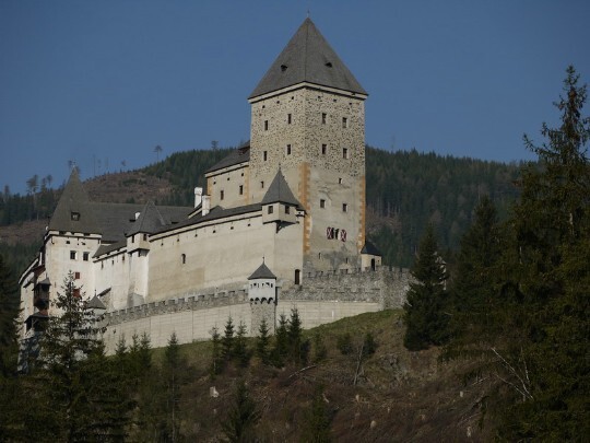 Замок Моосхам, Австрия