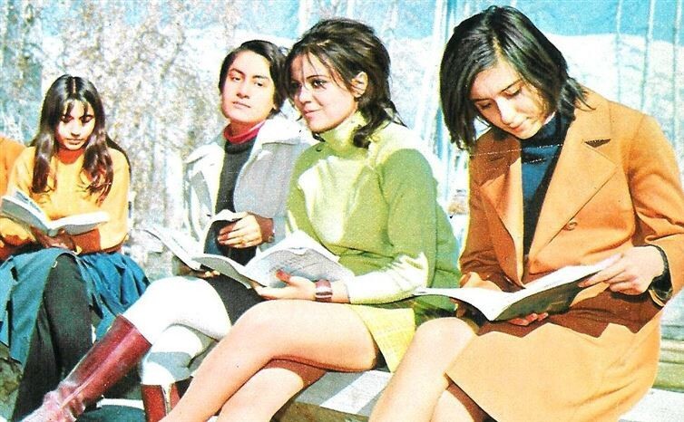 2. Иранские женщины во время шахской Белой революции