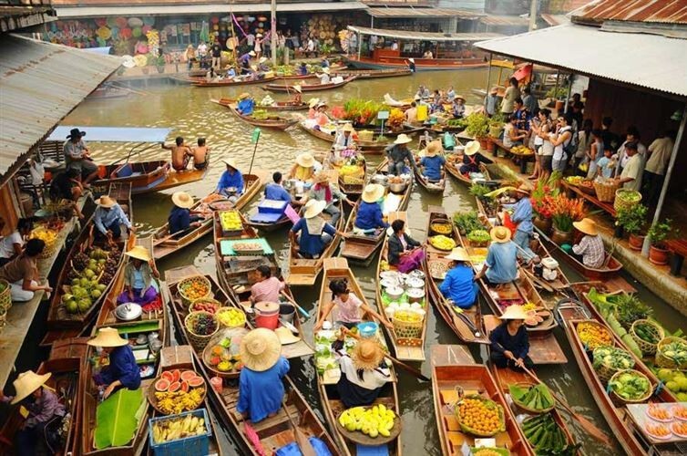 20. Плавучий рынок в Бангкоке