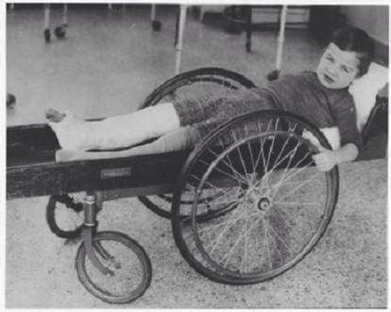 11. Инвалидная коляска, приблизительно 1915 год