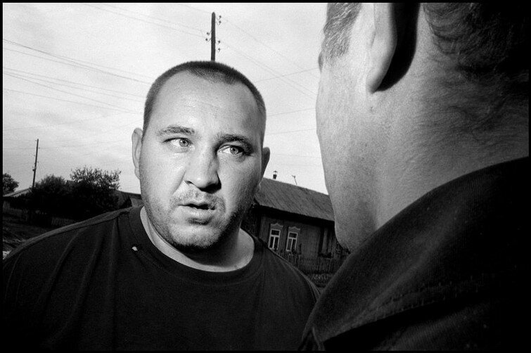 Пикник американского фотографа с сибирскими уголовниками 