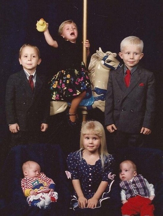 Очень  странные  семейные фотографии