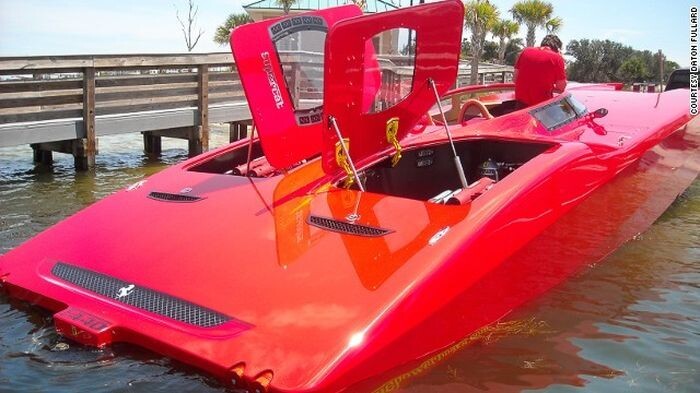 Ferrari лодка