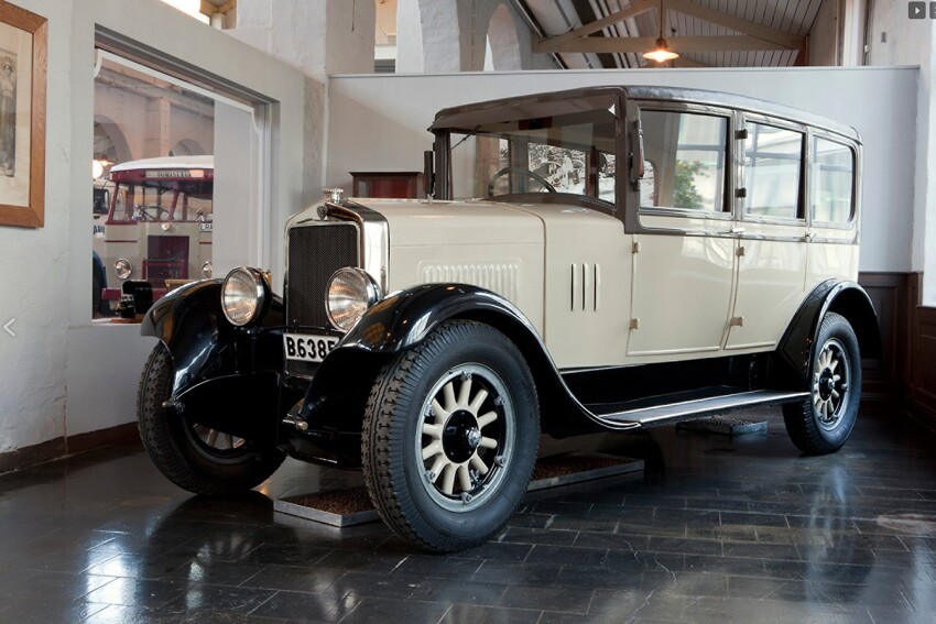 1929 год, Scania-Vabis Type 2122 4-Door Sedan.