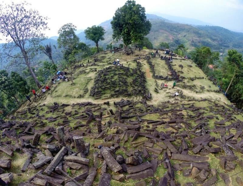 Археологический комплекс Гунунг Паданг, Индонезия