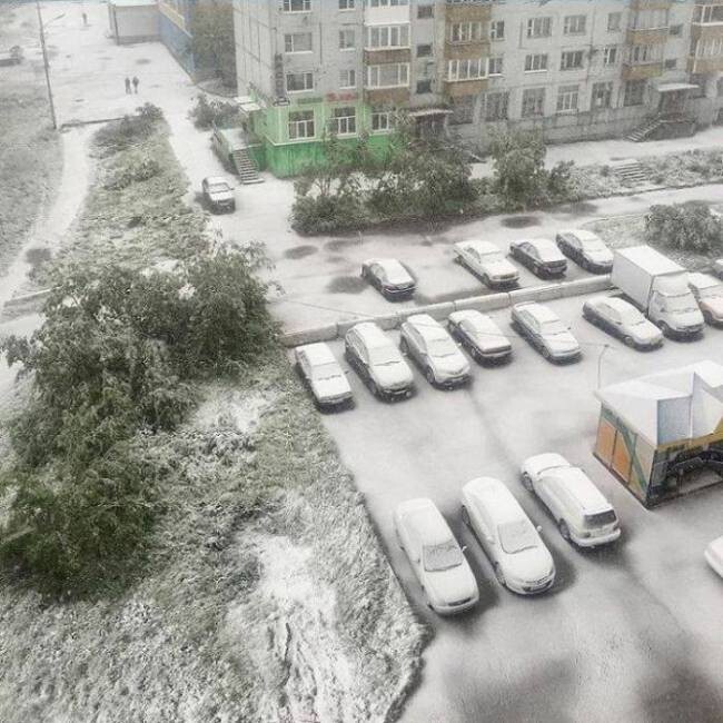 После резкого похолодания в Воркуте выпал снег 