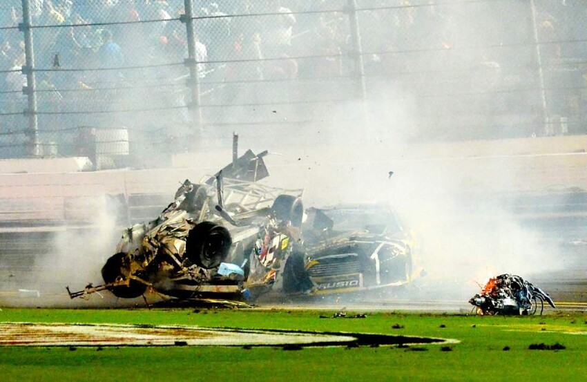 Авария Остина Диллона на гонках NASCAR