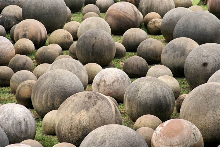 Гигантские каменные шары из Коста-Рики 