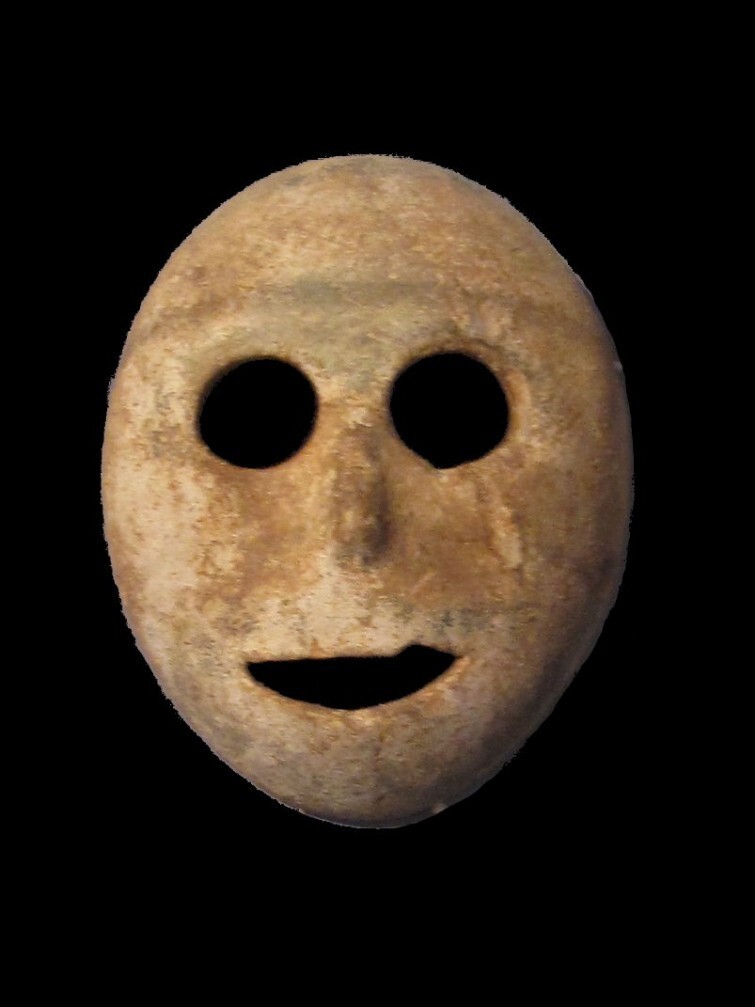 Древнейшая из известных маска из когда-либо обнаруженных - предположительно ей 9000 лет