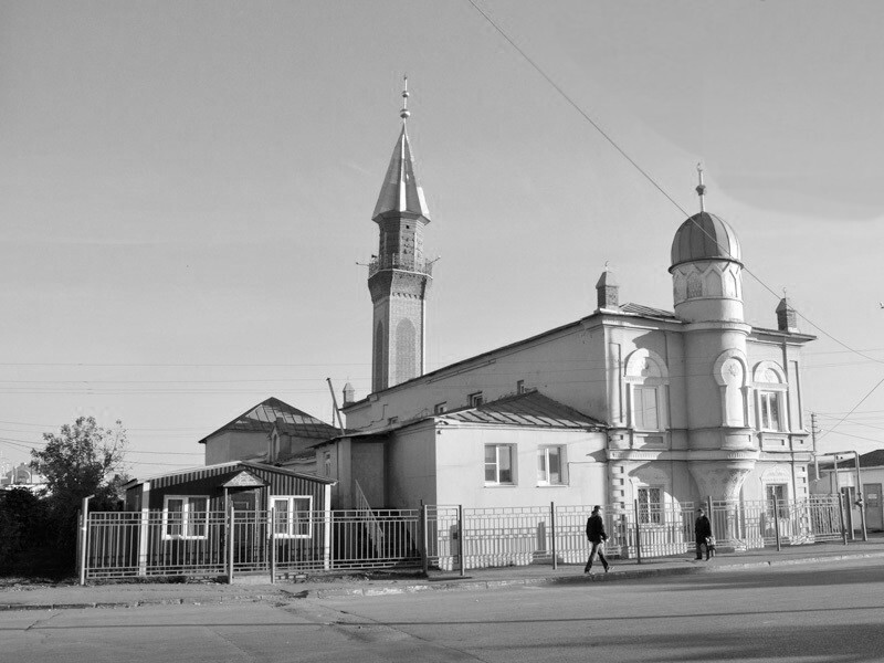 Начнем с России, а именно с моей родной Пензы. Из жилого дома в Соборную мечеть... 