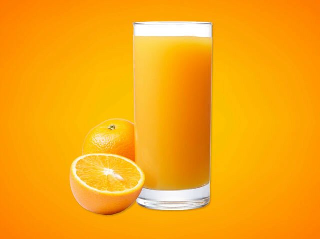 Стакан апельсинового сока