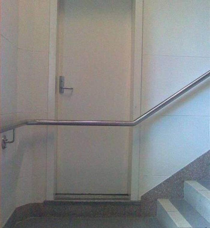 Прикольный шедевр строительства