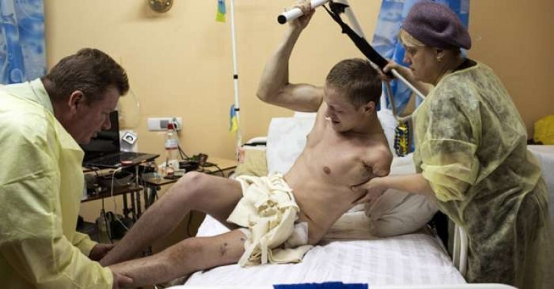 Раненые солдаты Украины