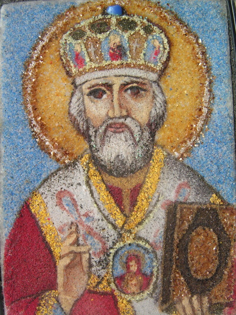 Список иконы Святого Николая Чудотворца в камне