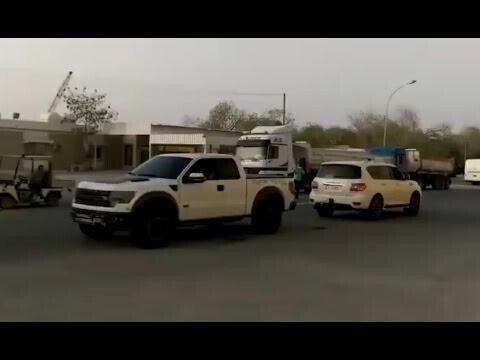 Nissan Patrol vs Ford F-150 Raptor SVT 