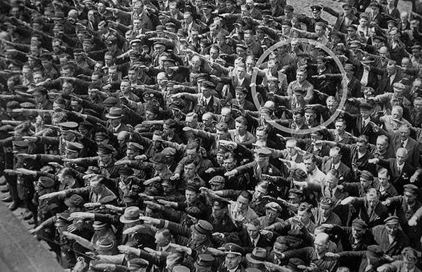 23. Человек, который отказался приветствовать Гитлера, 1936 год