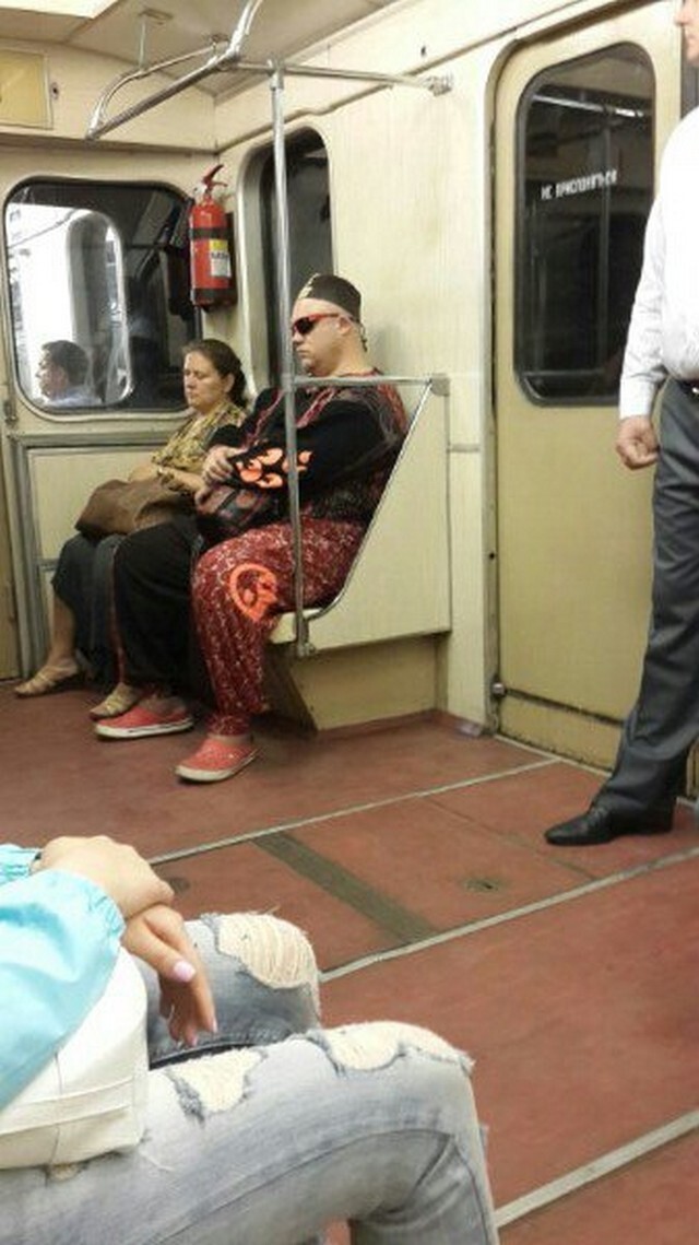 Очередная подборка модников в метро