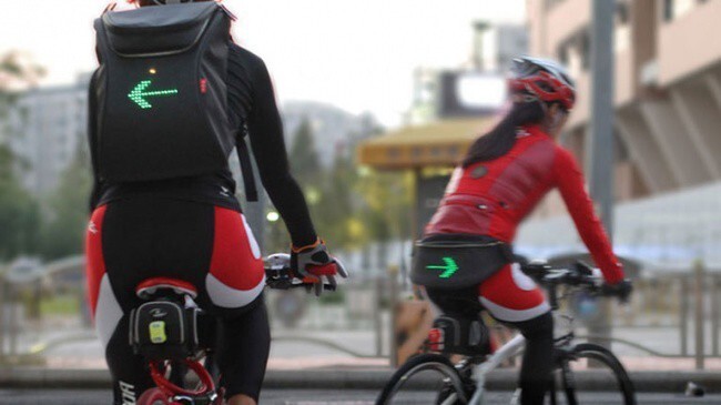 Рюкзак для велосипедистов со встроенным табло