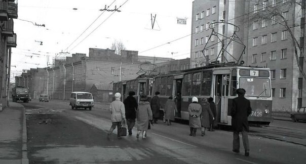 Новочеркасский проспект. 1991 г.