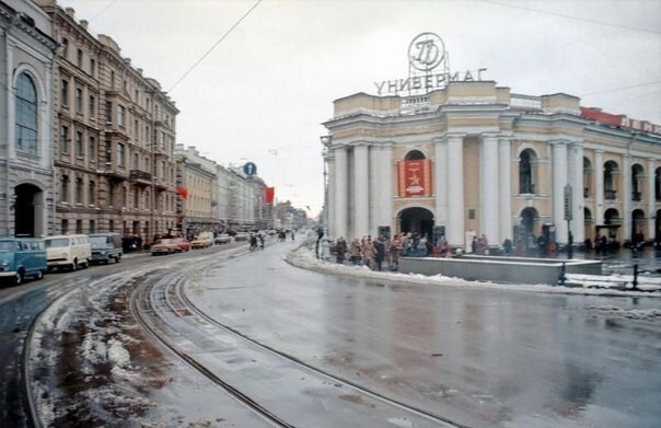 Гостиный двор.  Садовая улица.  1976 г.