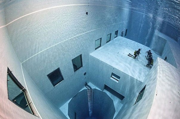 Самый глубокий закрытый бассейн в мире "Немо 33″