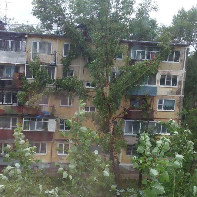 Хабаровск пострадал от мощного циклона, принесшего ураган